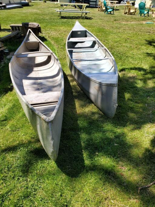 Fun Place With A Sandy Beach For Swimming, Boating, And Fishing, Featuring 3 Available Cabins Fenelon Falls Dış mekan fotoğraf