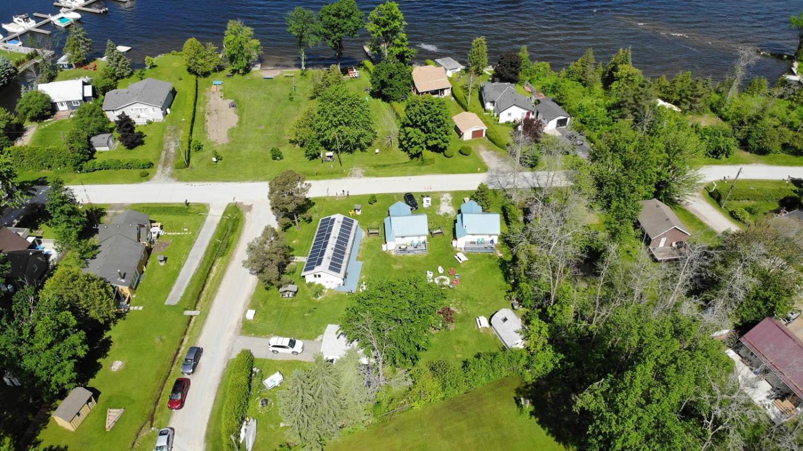 Fun Place With A Sandy Beach For Swimming, Boating, And Fishing, Featuring 3 Available Cabins Fenelon Falls Dış mekan fotoğraf